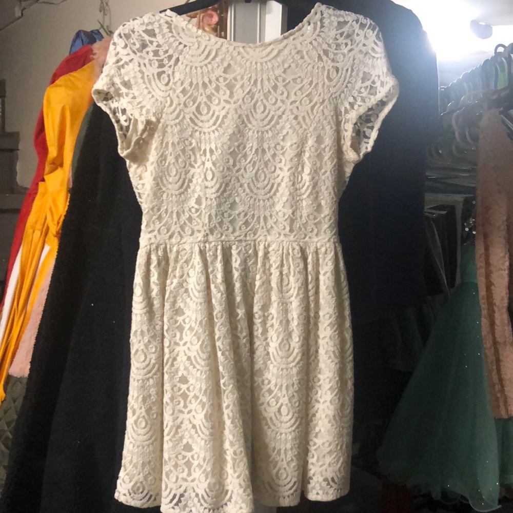 Lace cream dress